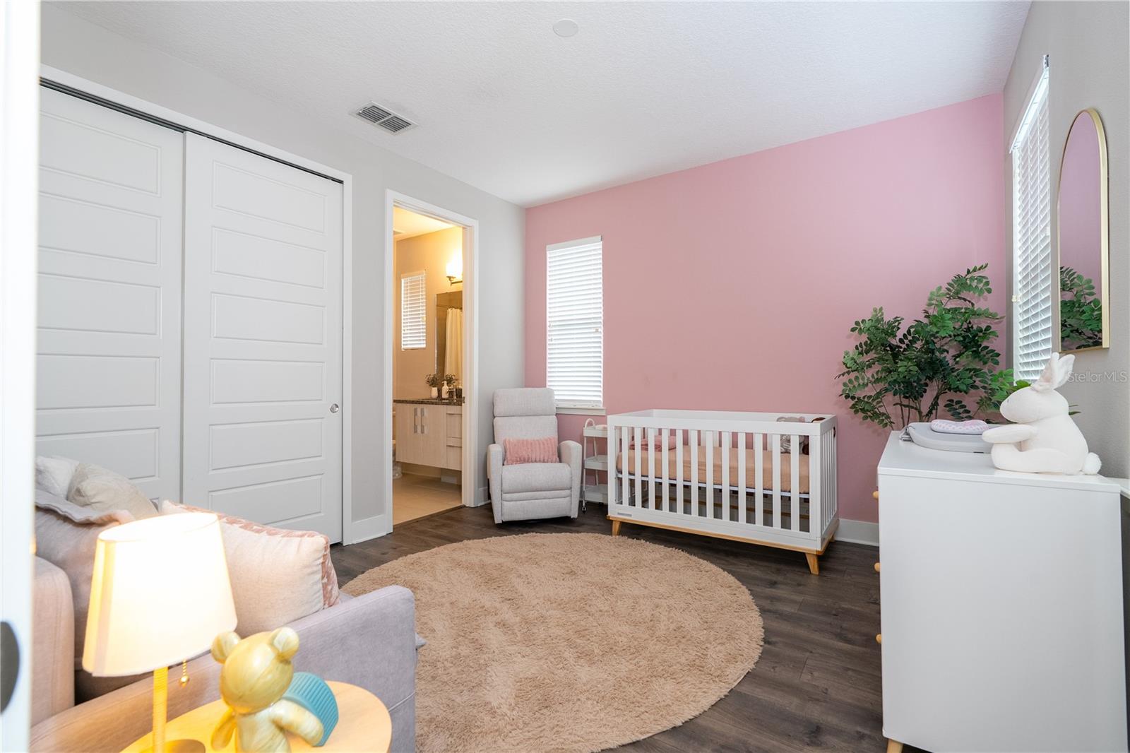 GRANT STREET TWNHMS - Residential