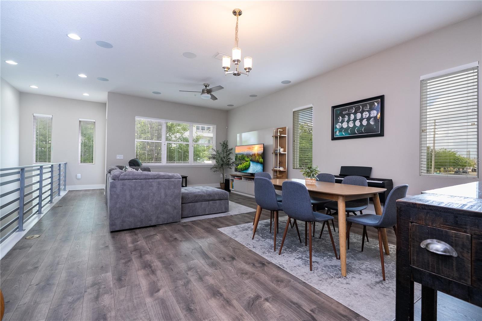 GRANT STREET TWNHMS - Residential