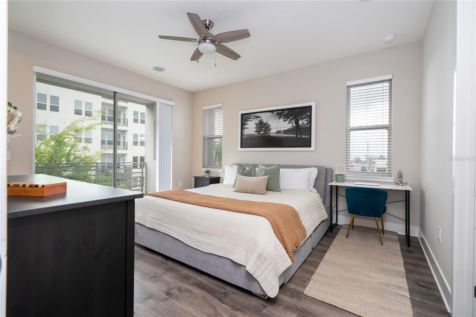 GRANT STREET TWNHMS - Residential