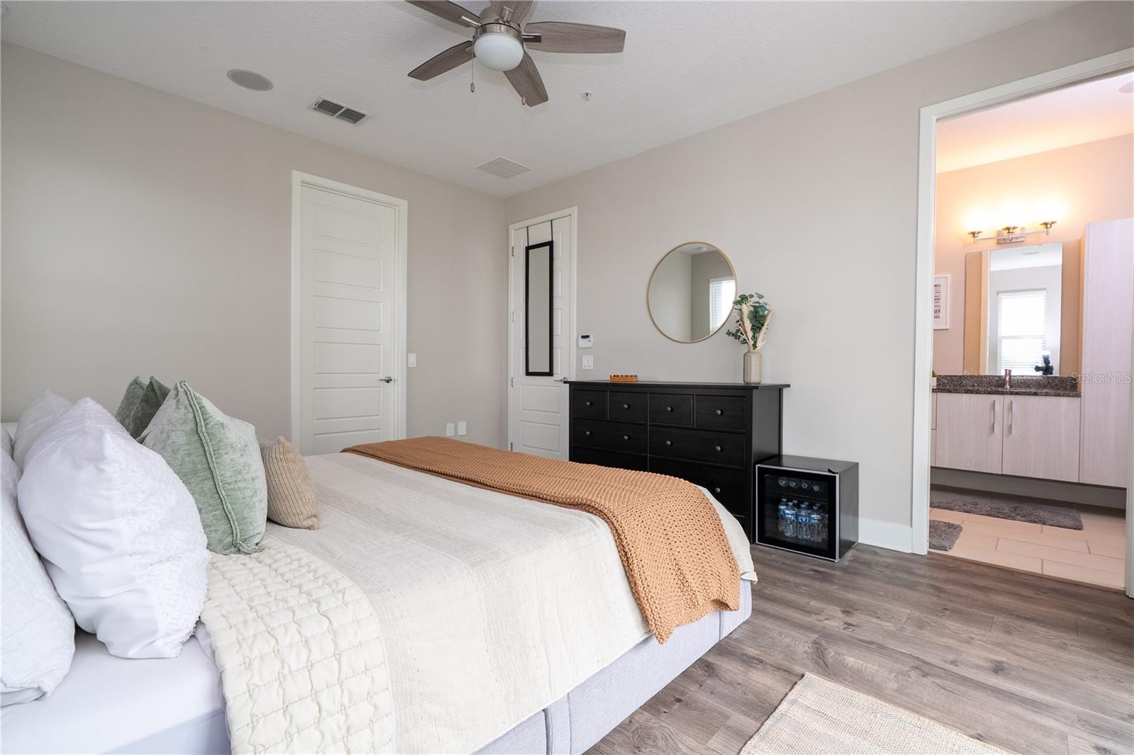 GRANT STREET TWNHMS - Residential