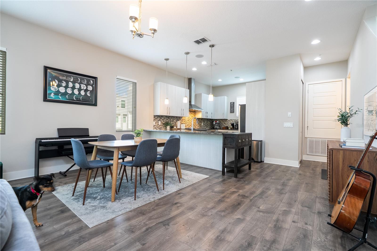 GRANT STREET TWNHMS - Residential