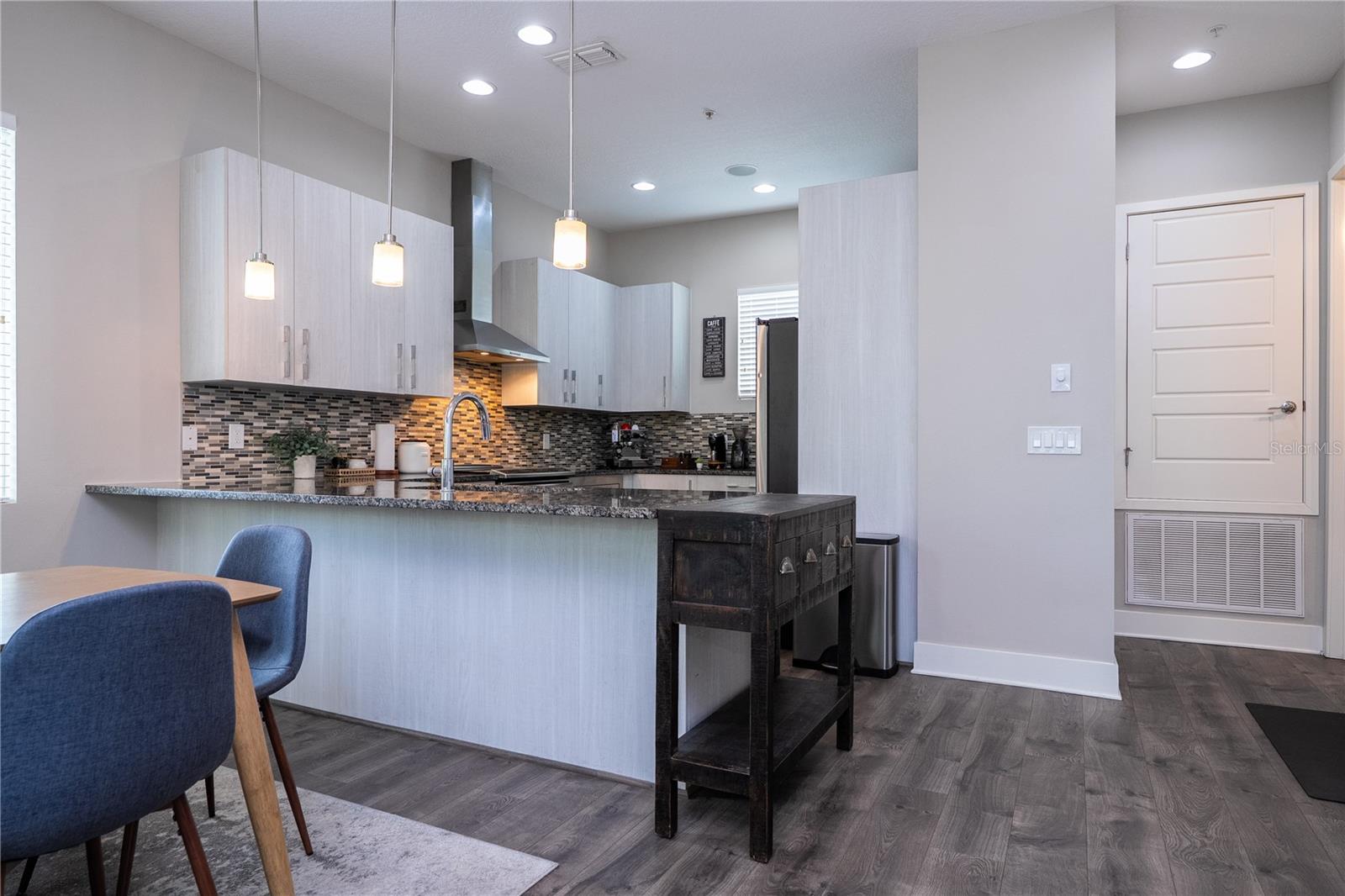 GRANT STREET TWNHMS - Residential