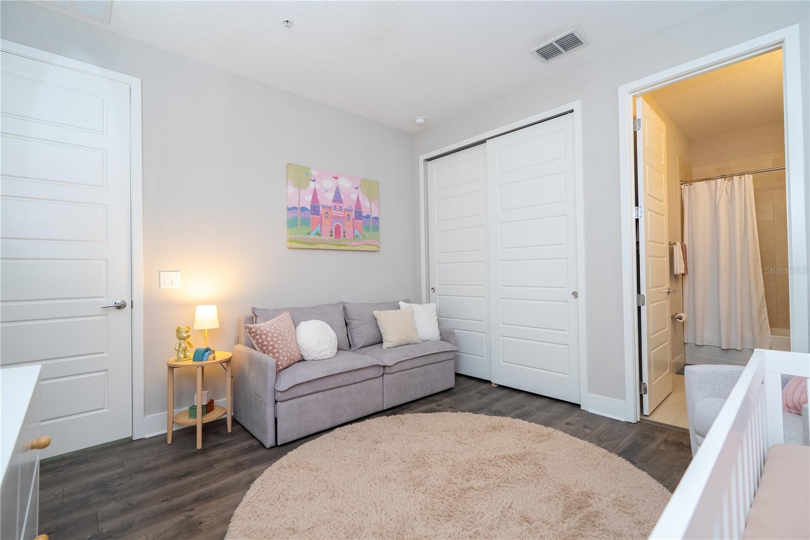 GRANT STREET TWNHMS - Residential