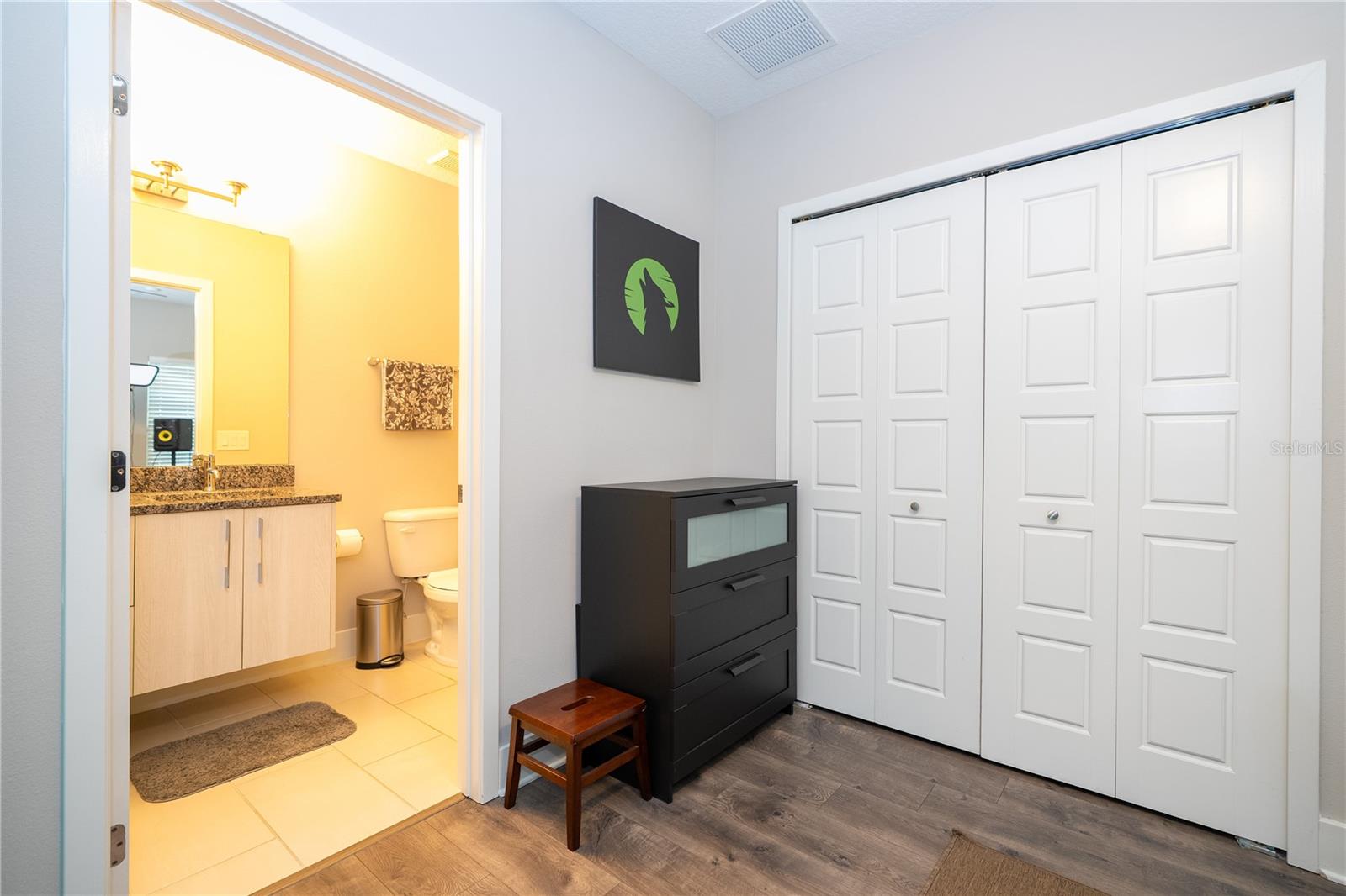 GRANT STREET TWNHMS - Residential