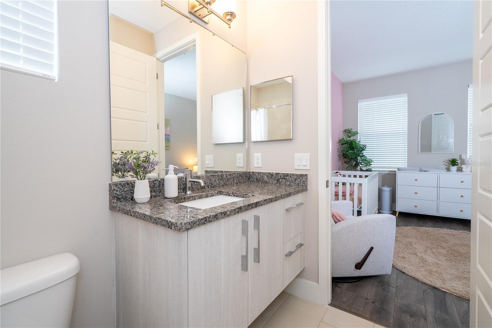 GRANT STREET TWNHMS - Residential