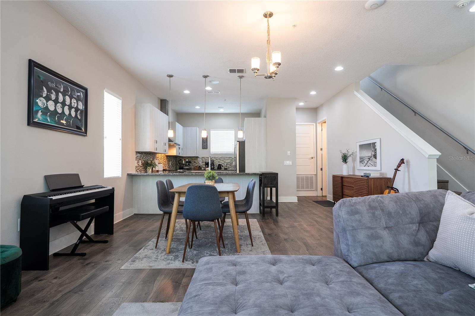 GRANT STREET TWNHMS - Residential