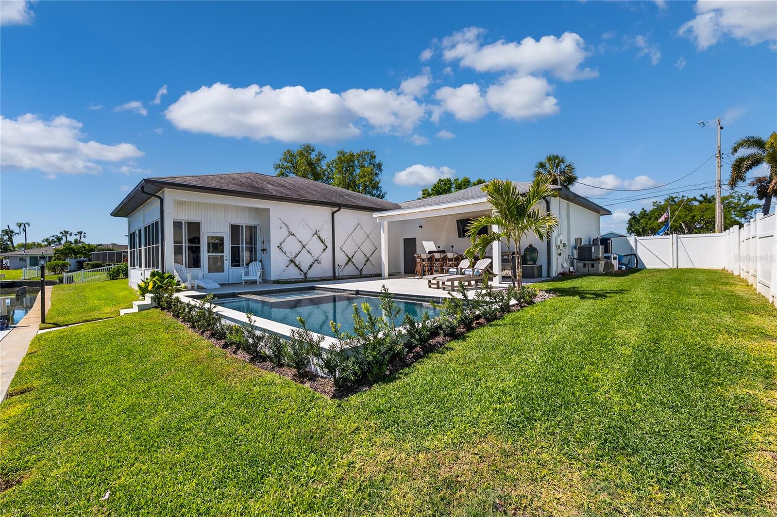 PATRICIAN POINT - Residential