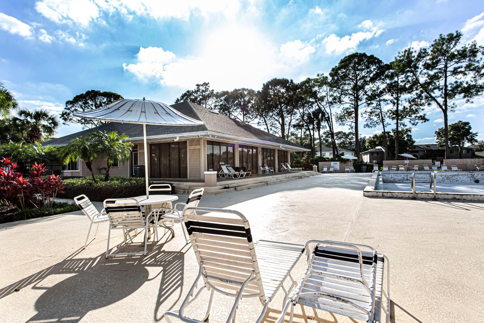 LAKEVIEW CONDO 01 - Residential