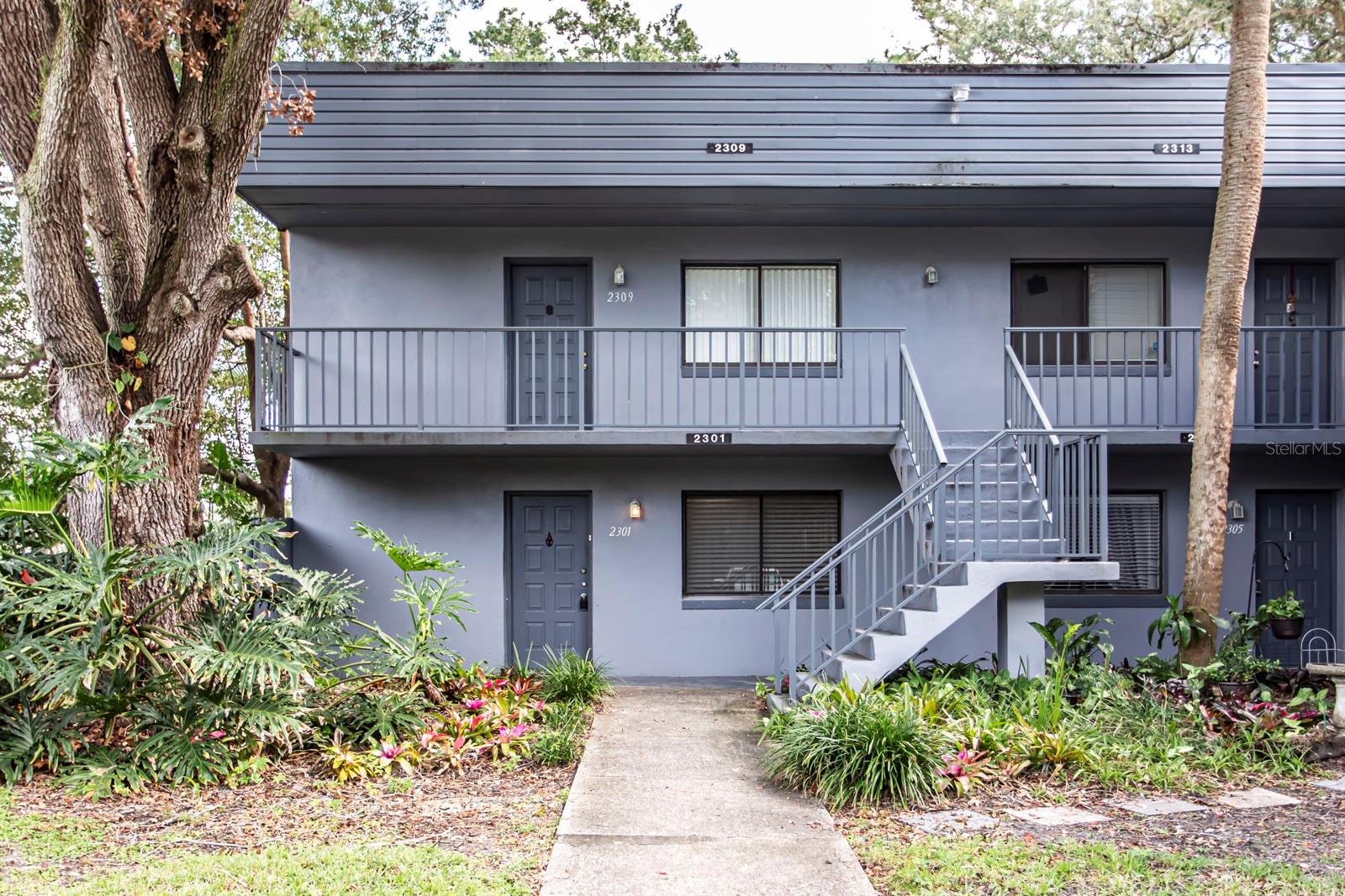 LAKEVIEW CONDO 01 - Residential