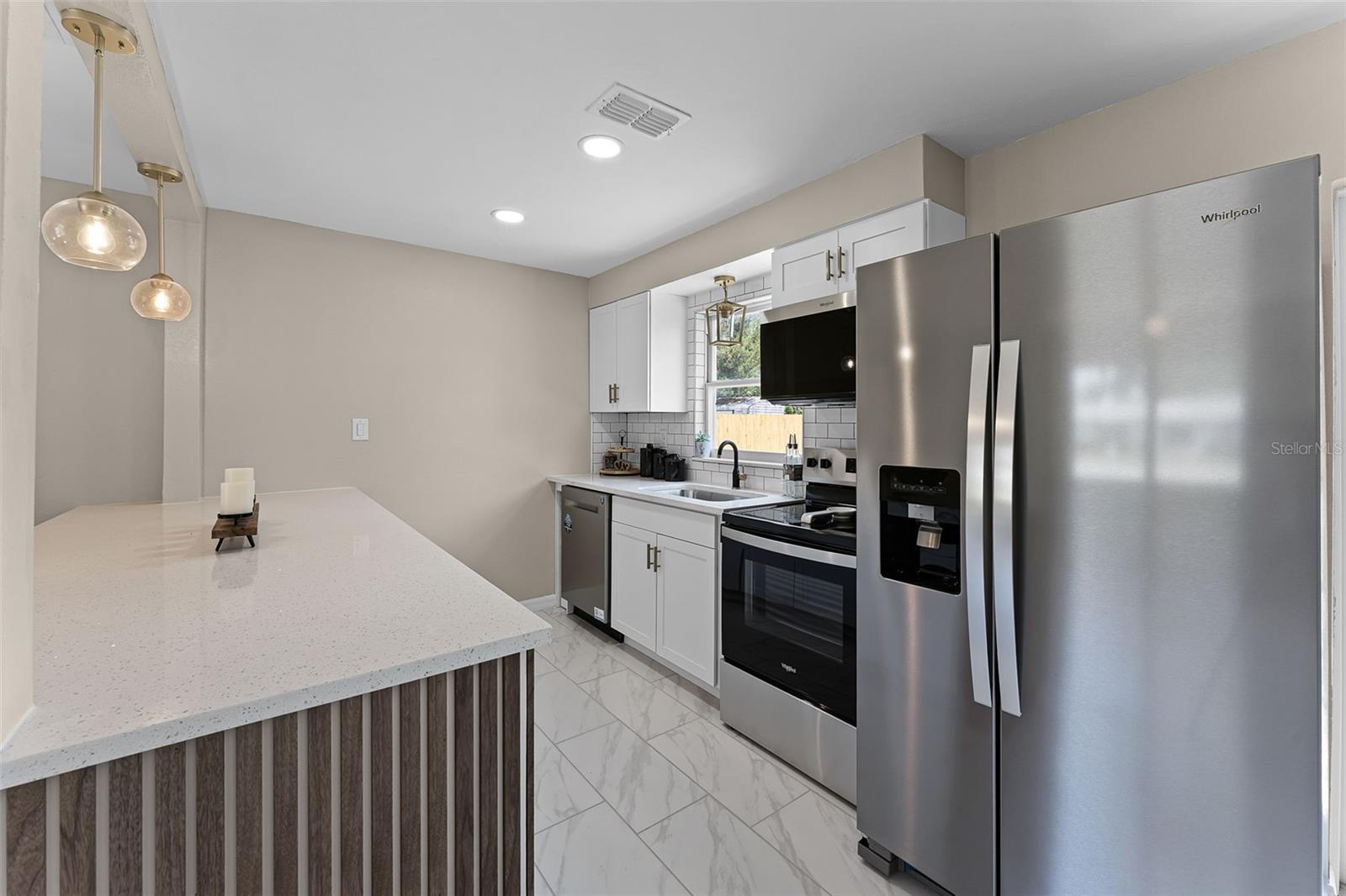 410 W SEMINOLE AVENUE
