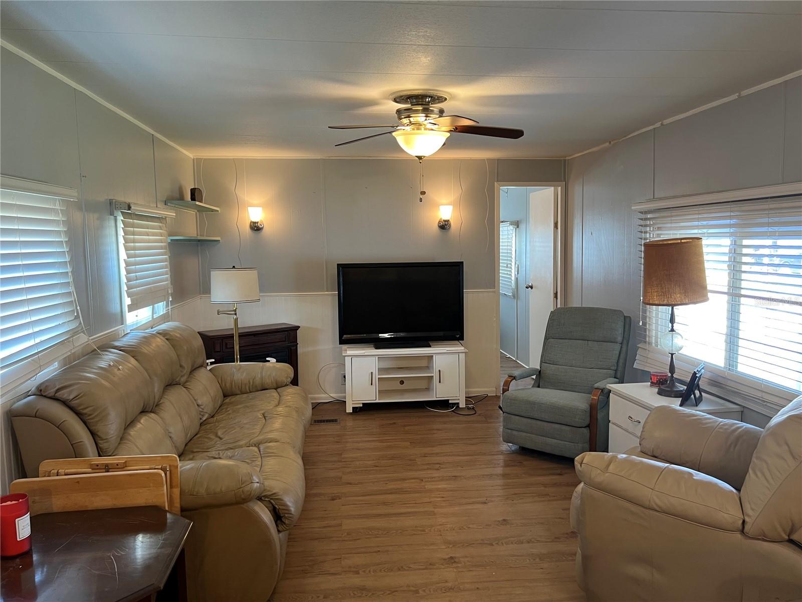 HOLIDAY PARK - Residential
