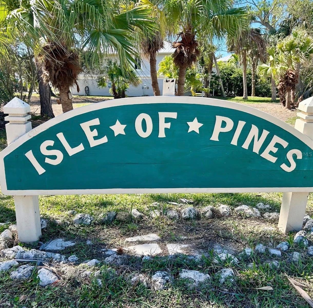 ISLE PINES - Residential