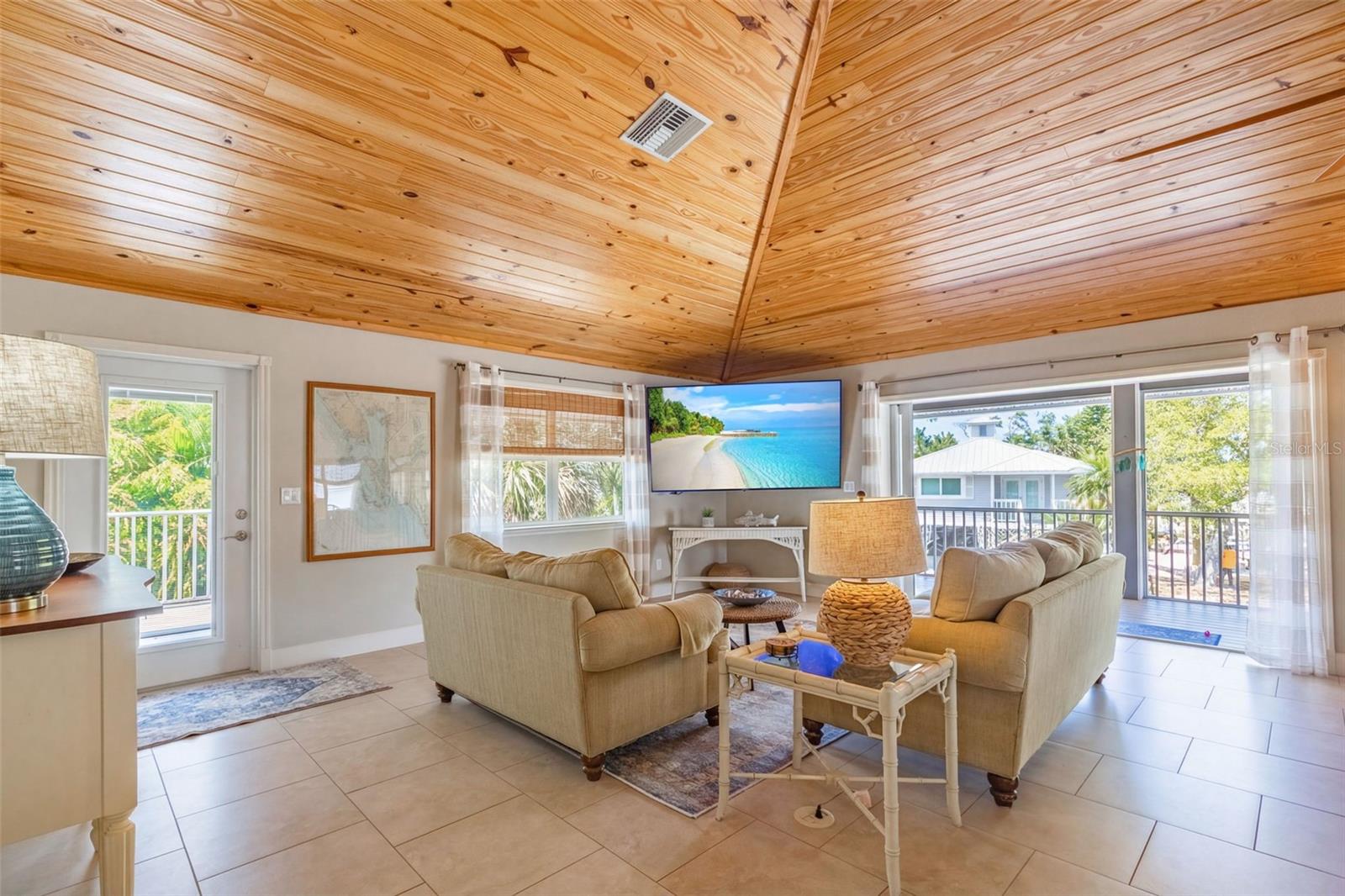 ISLE PINES - Residential