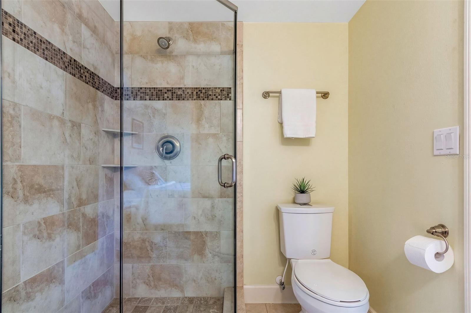 ISLE PINES - Residential