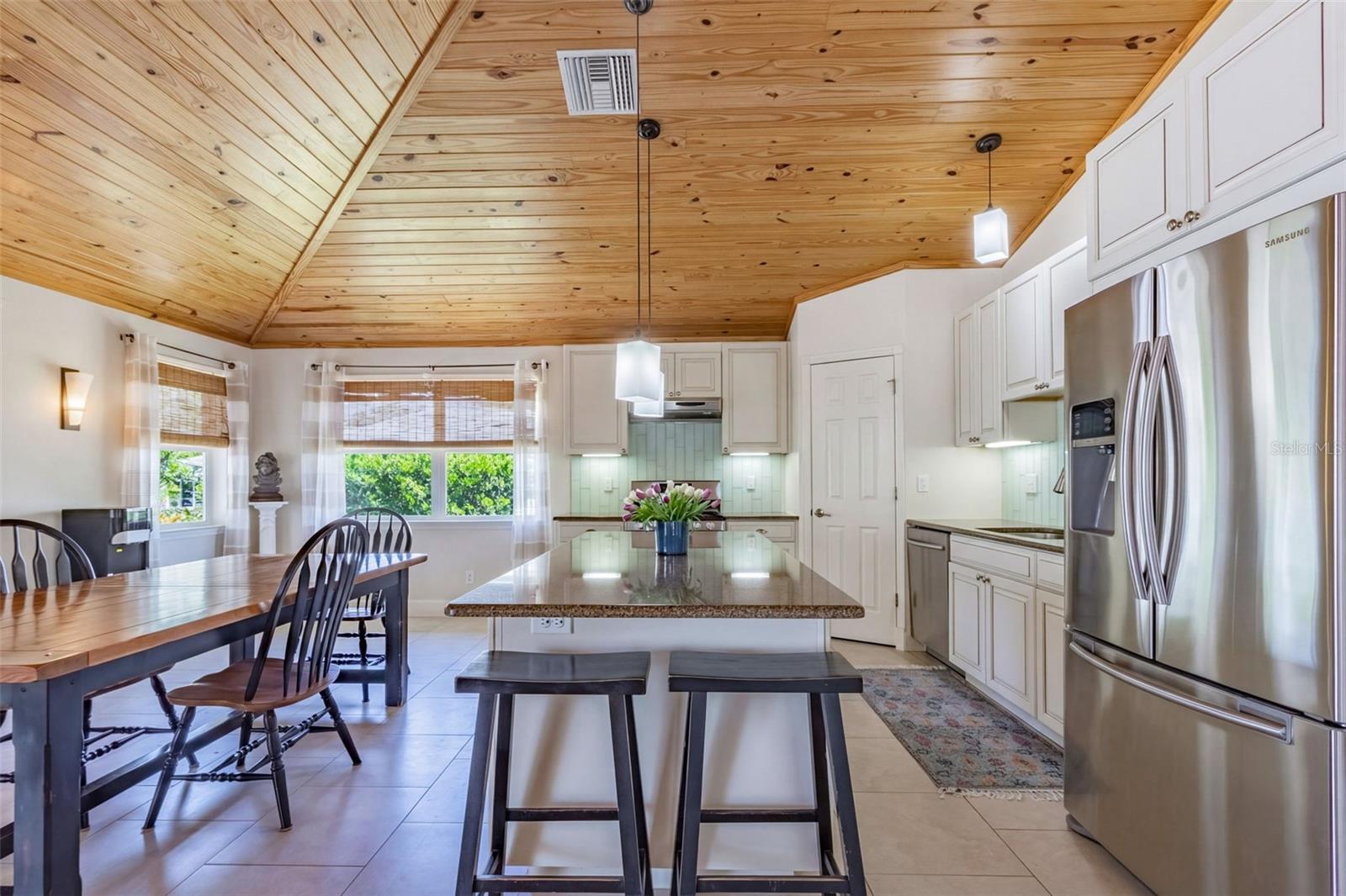 ISLE PINES - Residential