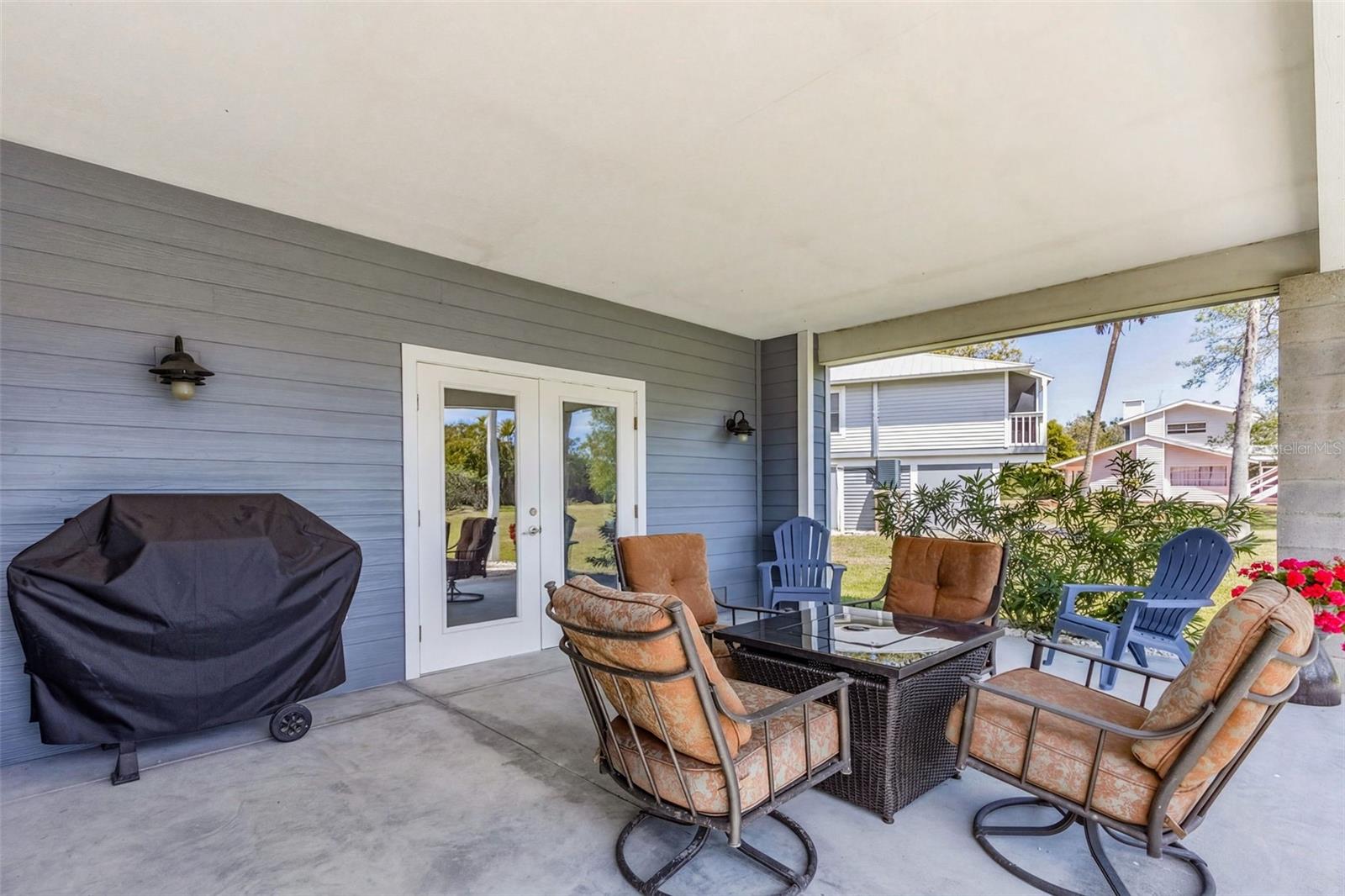 ISLE PINES - Residential