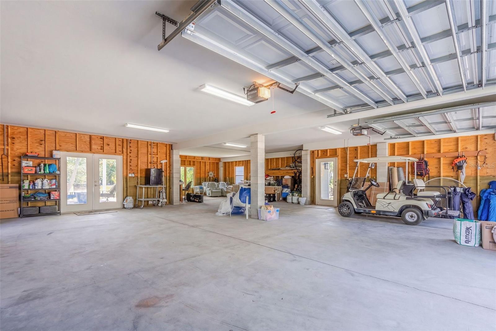 ISLE PINES - Residential