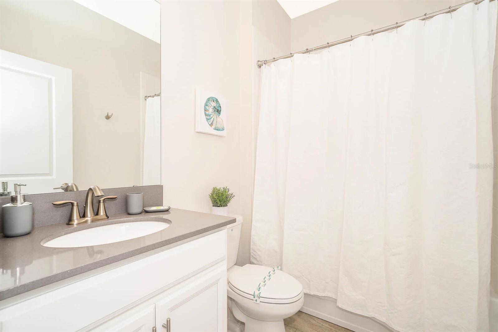 STOREY LAKE - Residential