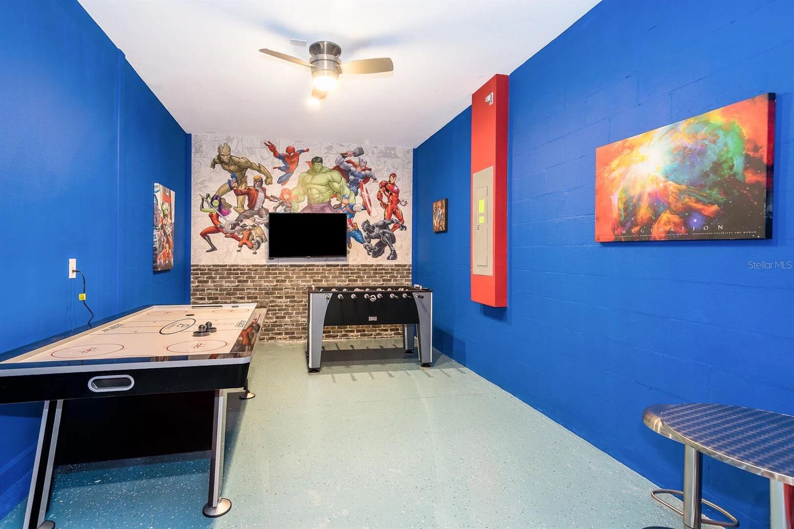 STOREY LAKE - Residential