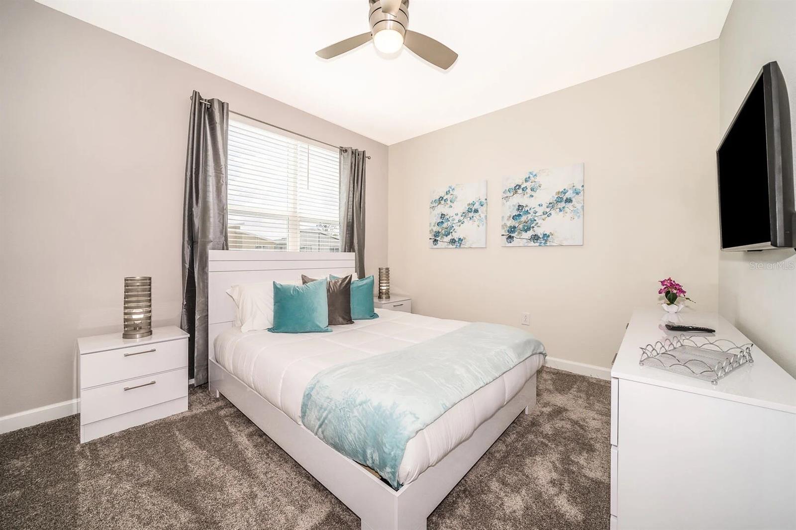 STOREY LAKE - Residential