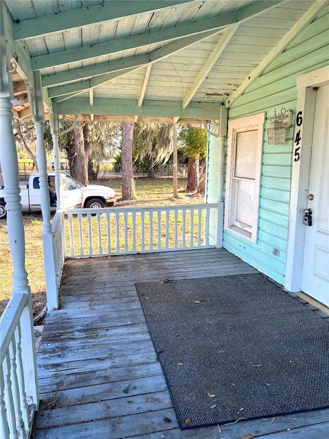 A home in WINTER HAVEN