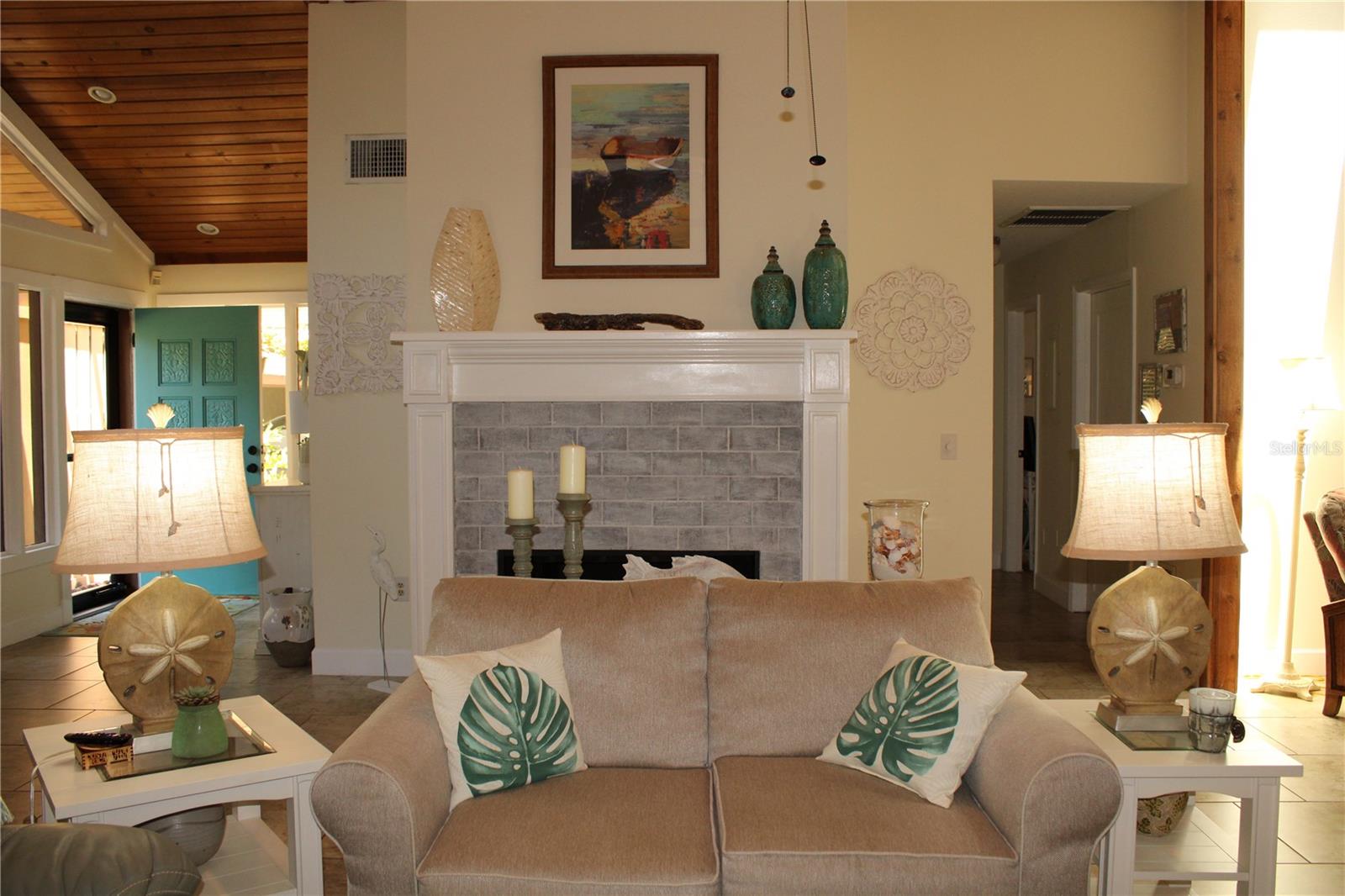 PINE BAY FOREST - Residential Lease