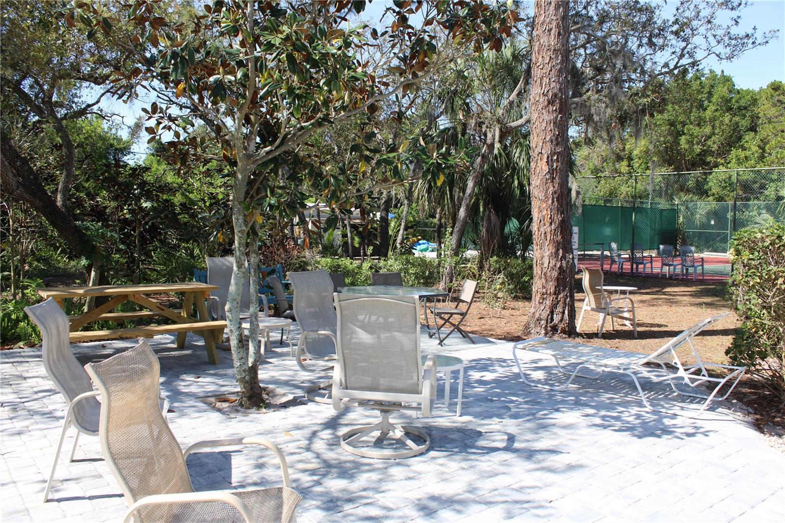 PINE BAY FOREST - Residential Lease