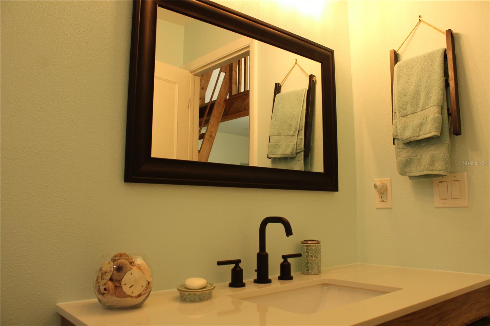 PINE BAY FOREST - Residential Lease