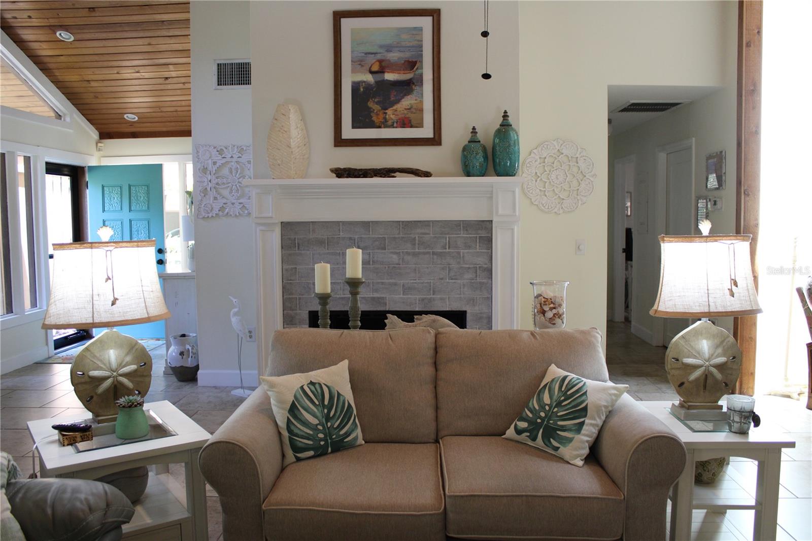 PINE BAY FOREST - Residential Lease