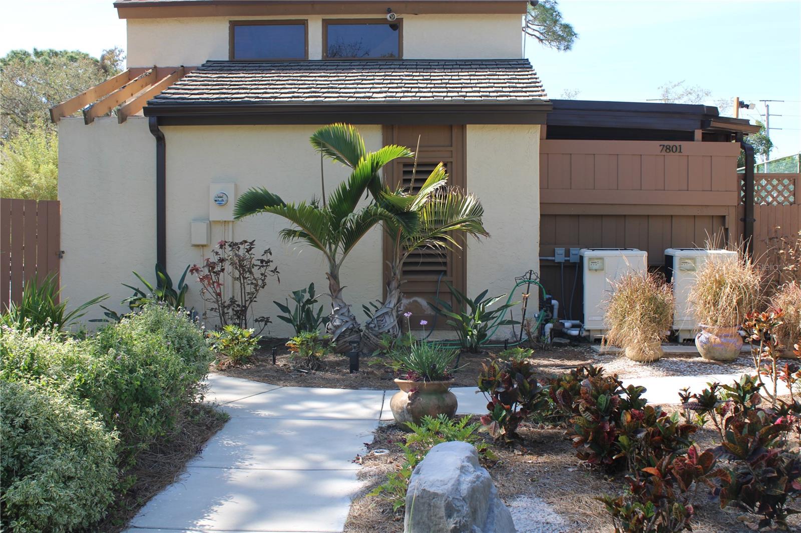 PINE BAY FOREST - Residential Lease