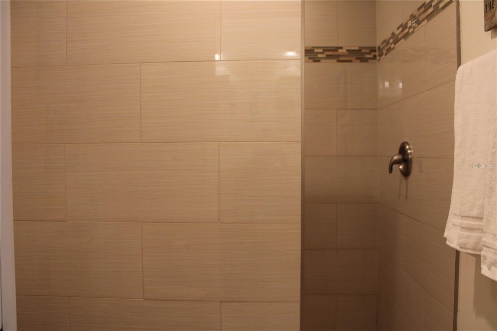 PINE BAY FOREST - Residential Lease