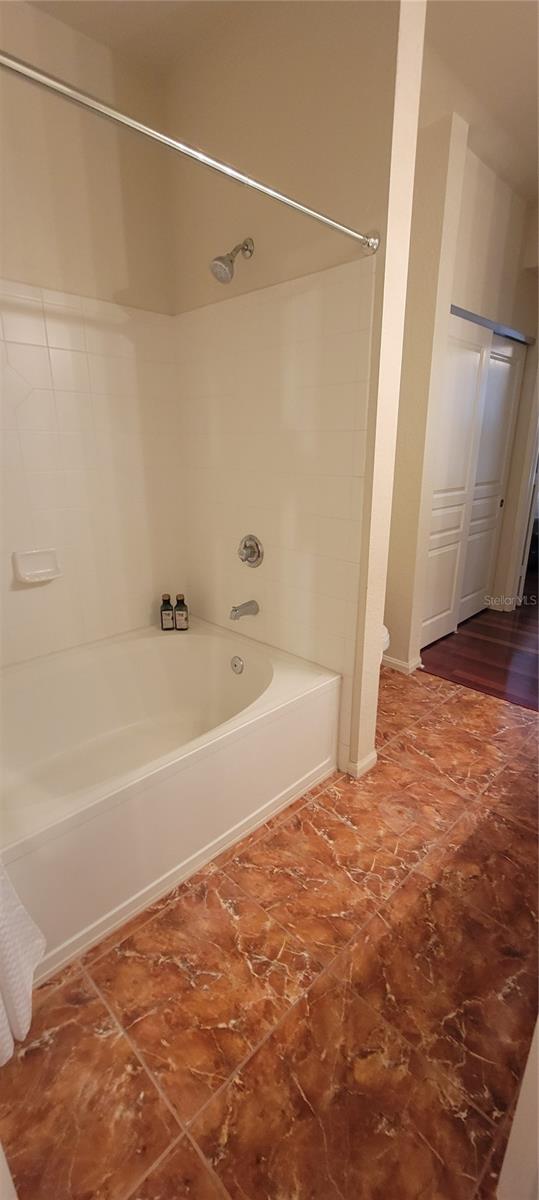 OXFORD PLACE AT TAMPA PALMS A - Residential