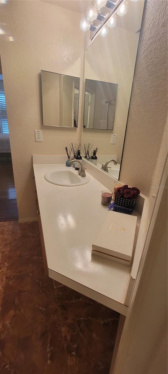 OXFORD PLACE AT TAMPA PALMS A - Residential