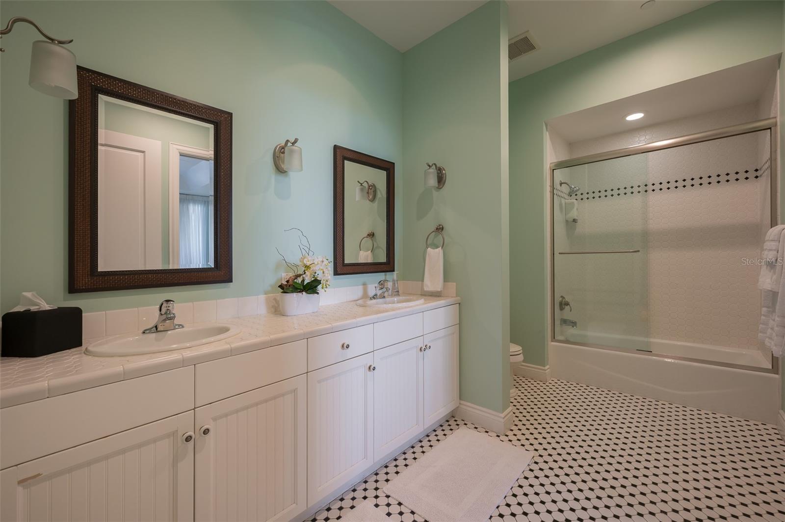 ORCHID BEACH CLUB RESIDENCES - Residential