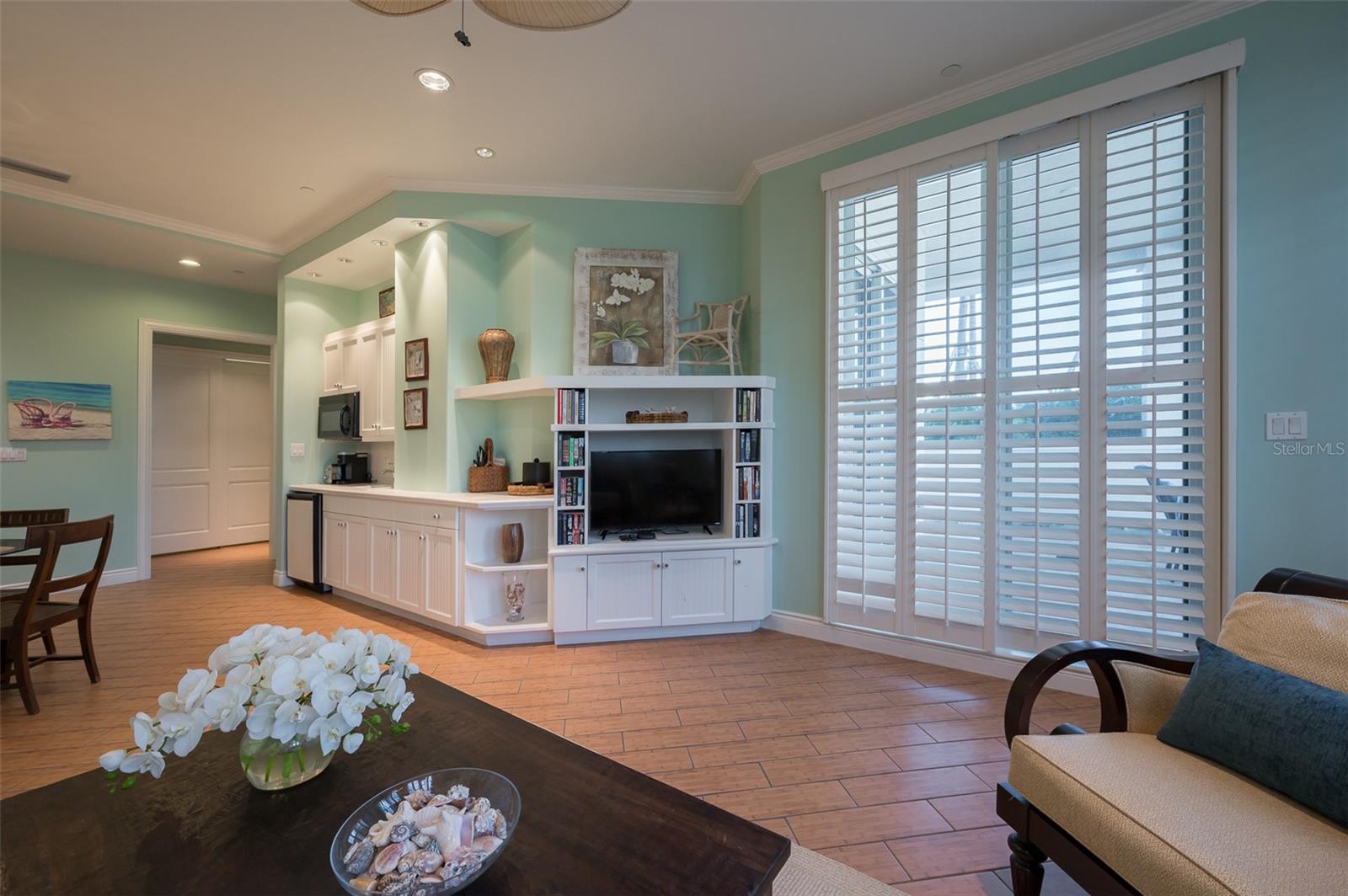 ORCHID BEACH CLUB RESIDENCES - Residential