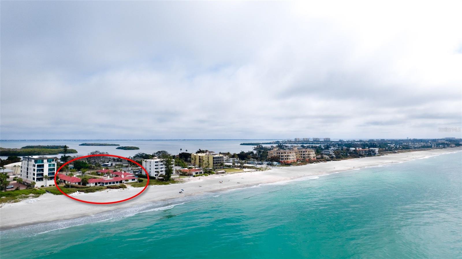 PELICAN HARBOUR & BEACH CLUB - Residential