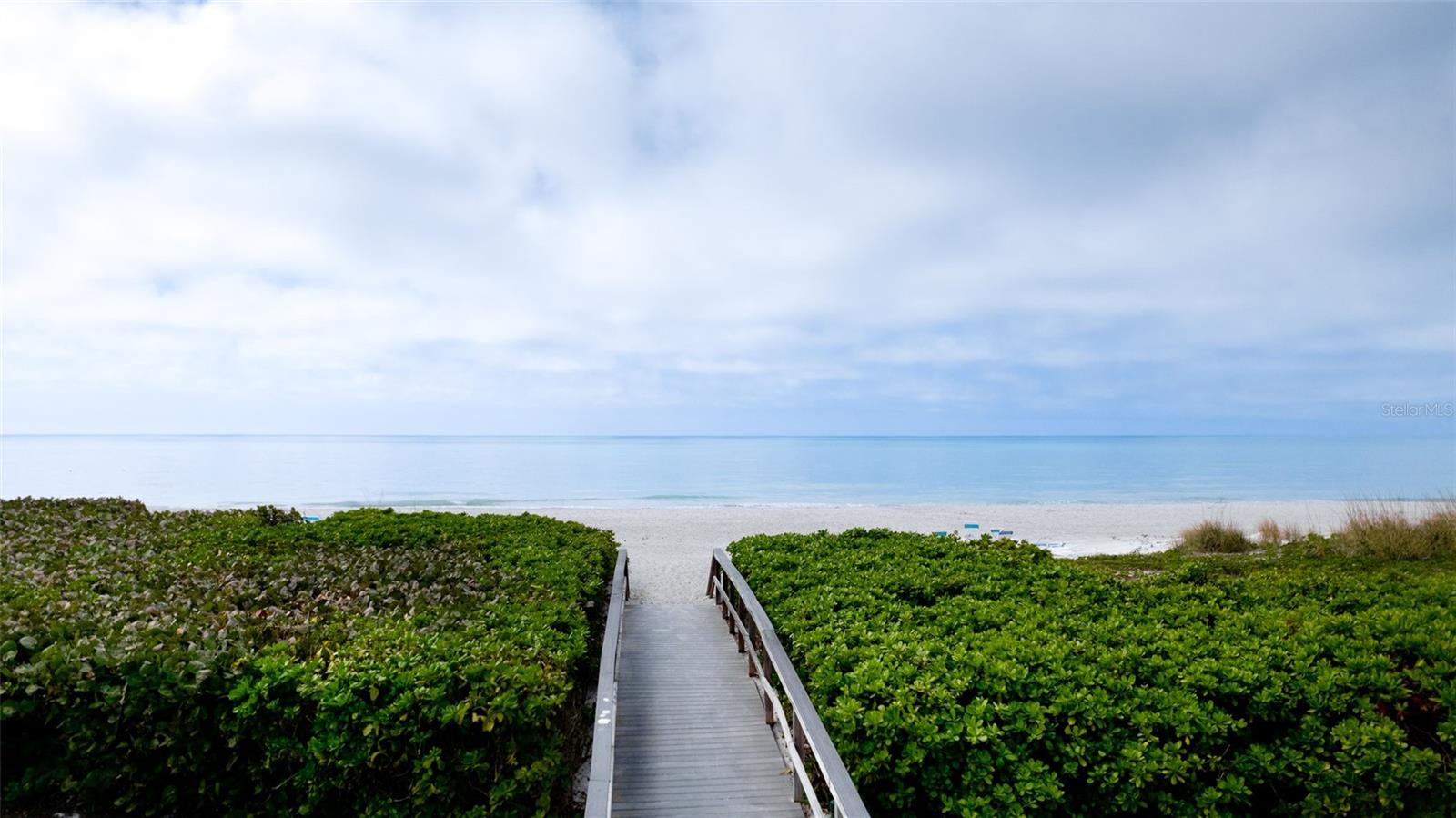 PELICAN HARBOUR & BEACH CLUB - Residential