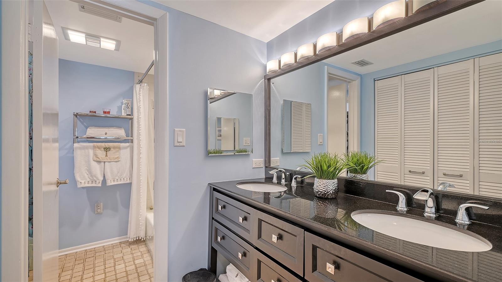 PELICAN HARBOUR & BEACH CLUB - Residential