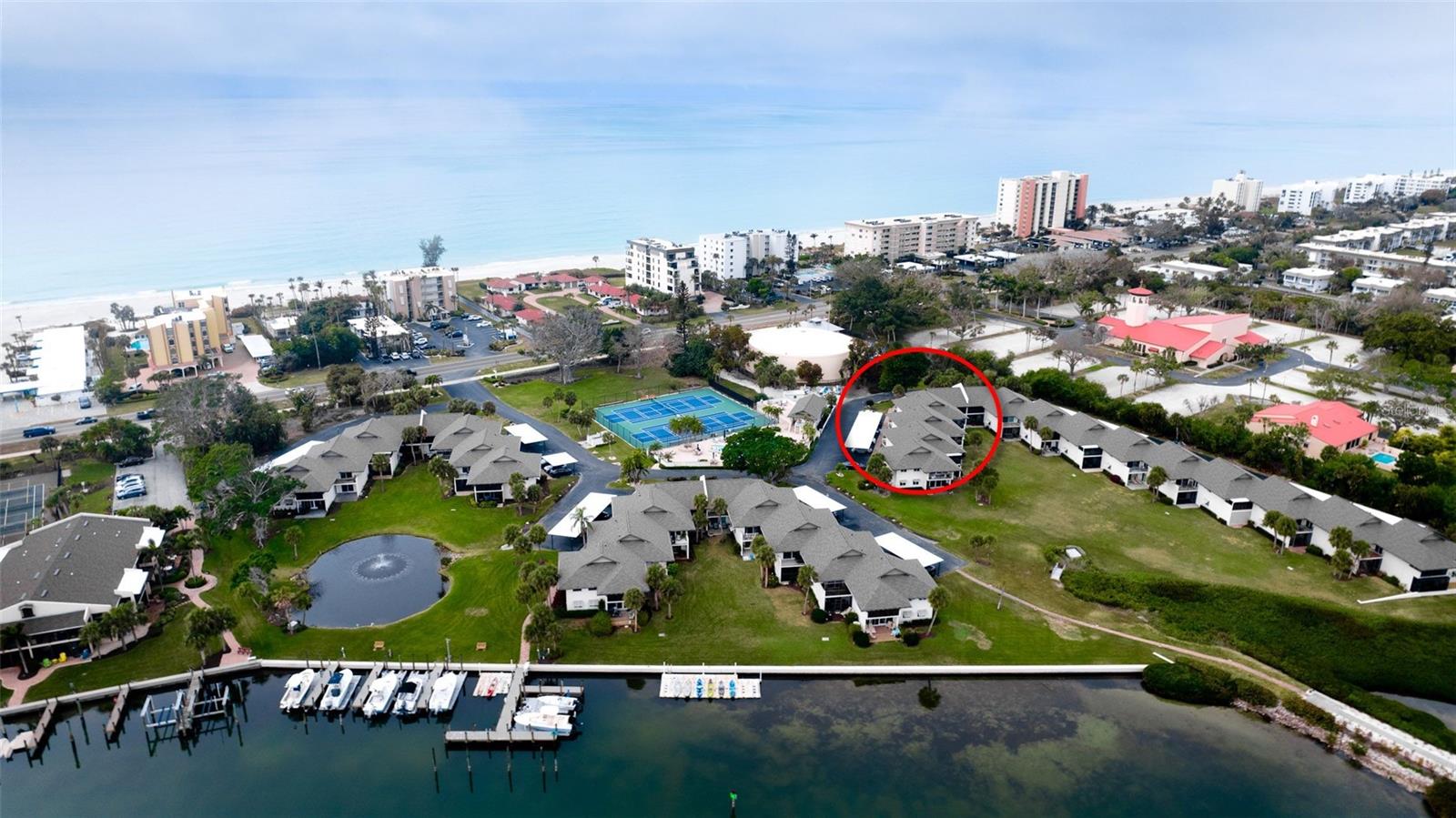 PELICAN HARBOUR & BEACH CLUB - Residential