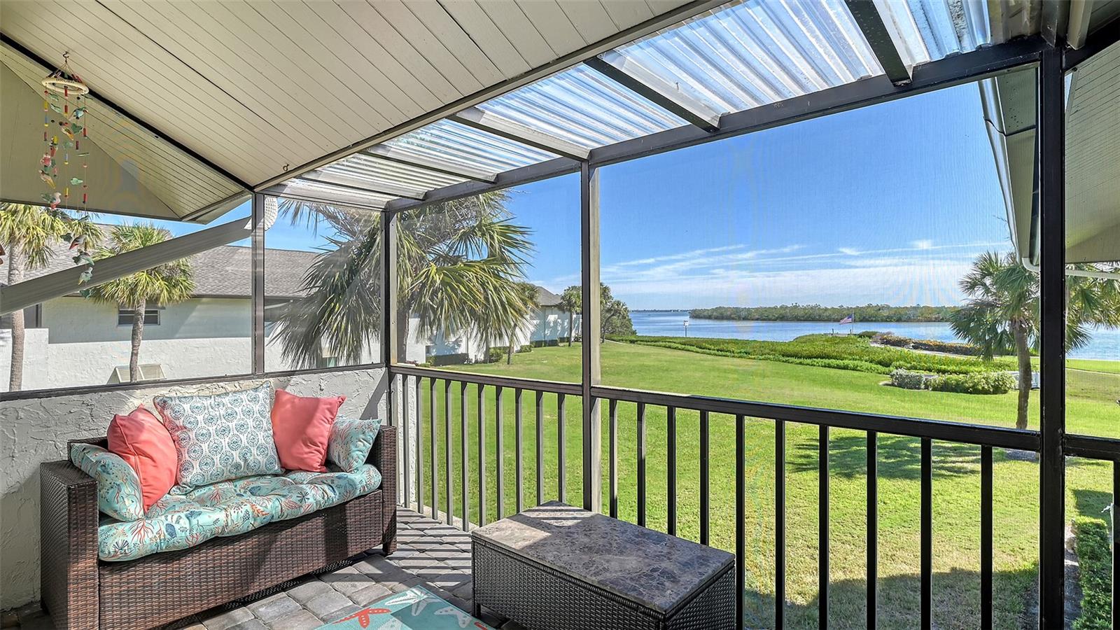 PELICAN HARBOUR & BEACH CLUB - Residential