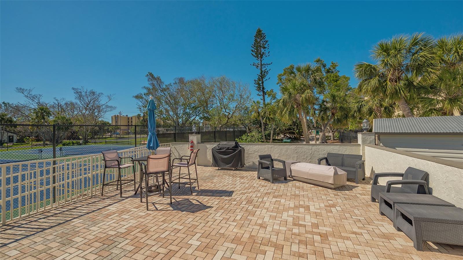 PELICAN HARBOUR & BEACH CLUB - Residential