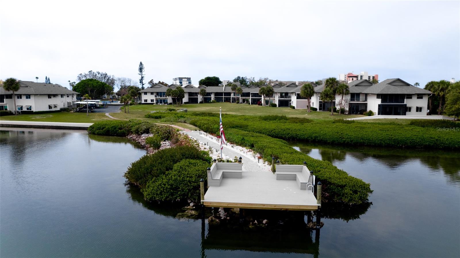 PELICAN HARBOUR & BEACH CLUB - Residential