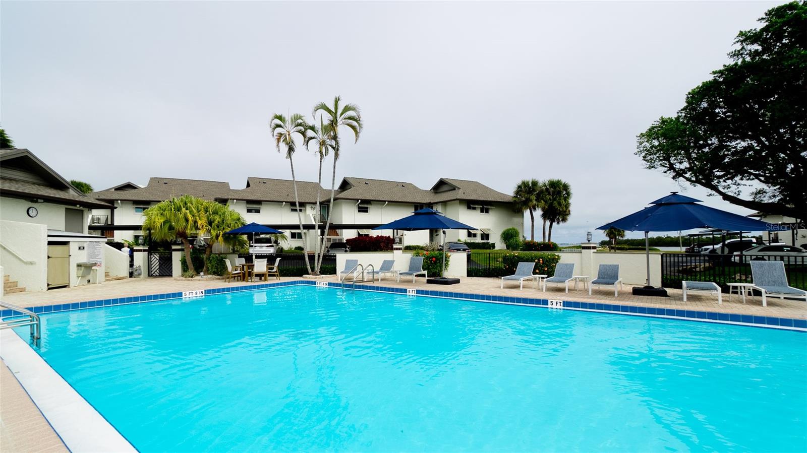 PELICAN HARBOUR & BEACH CLUB - Residential