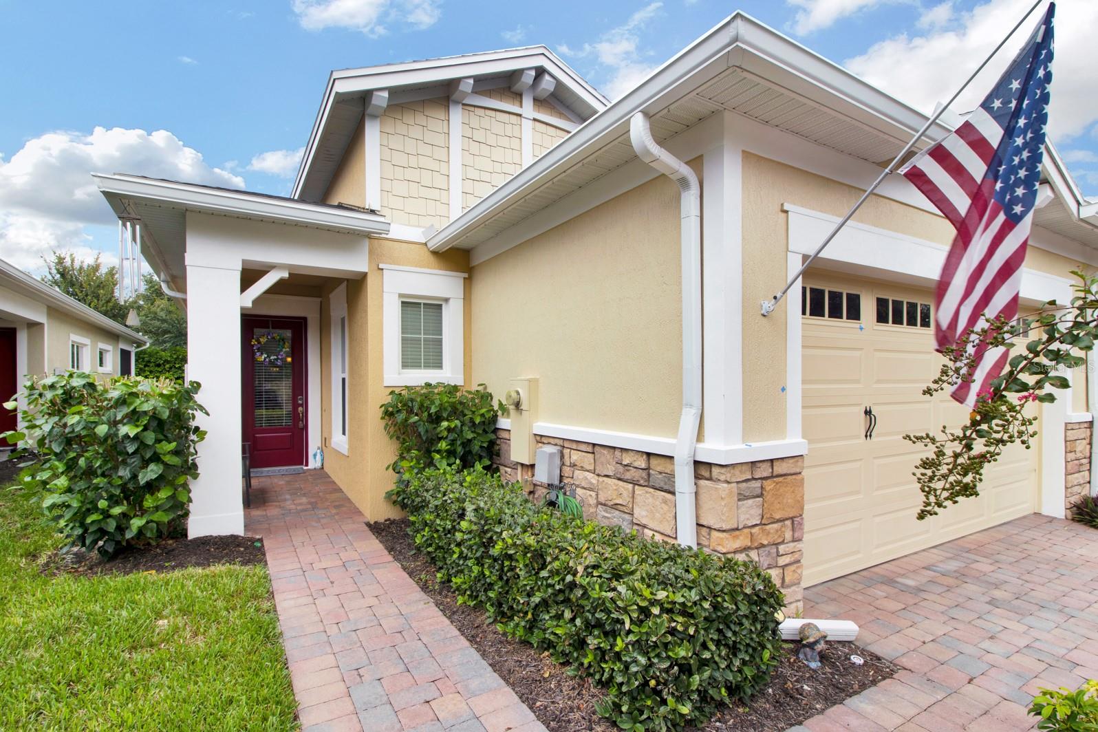 2453 YELLOW BRICK ROAD
