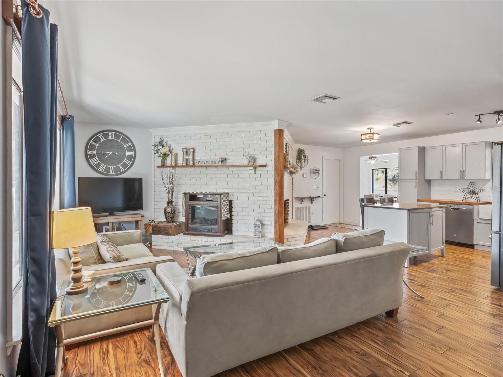 MEADOW WOOD FARMS UN 01 - Residential