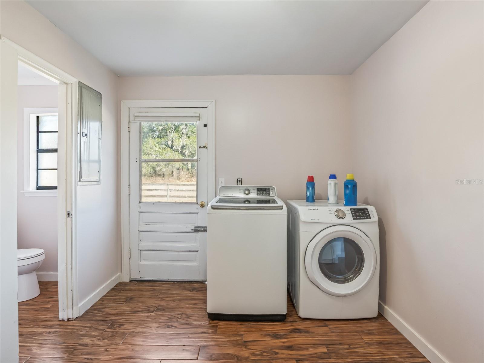 MEADOW WOOD FARMS UN 01 - Residential