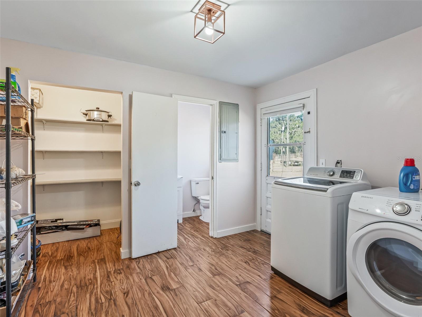 MEADOW WOOD FARMS UN 01 - Residential