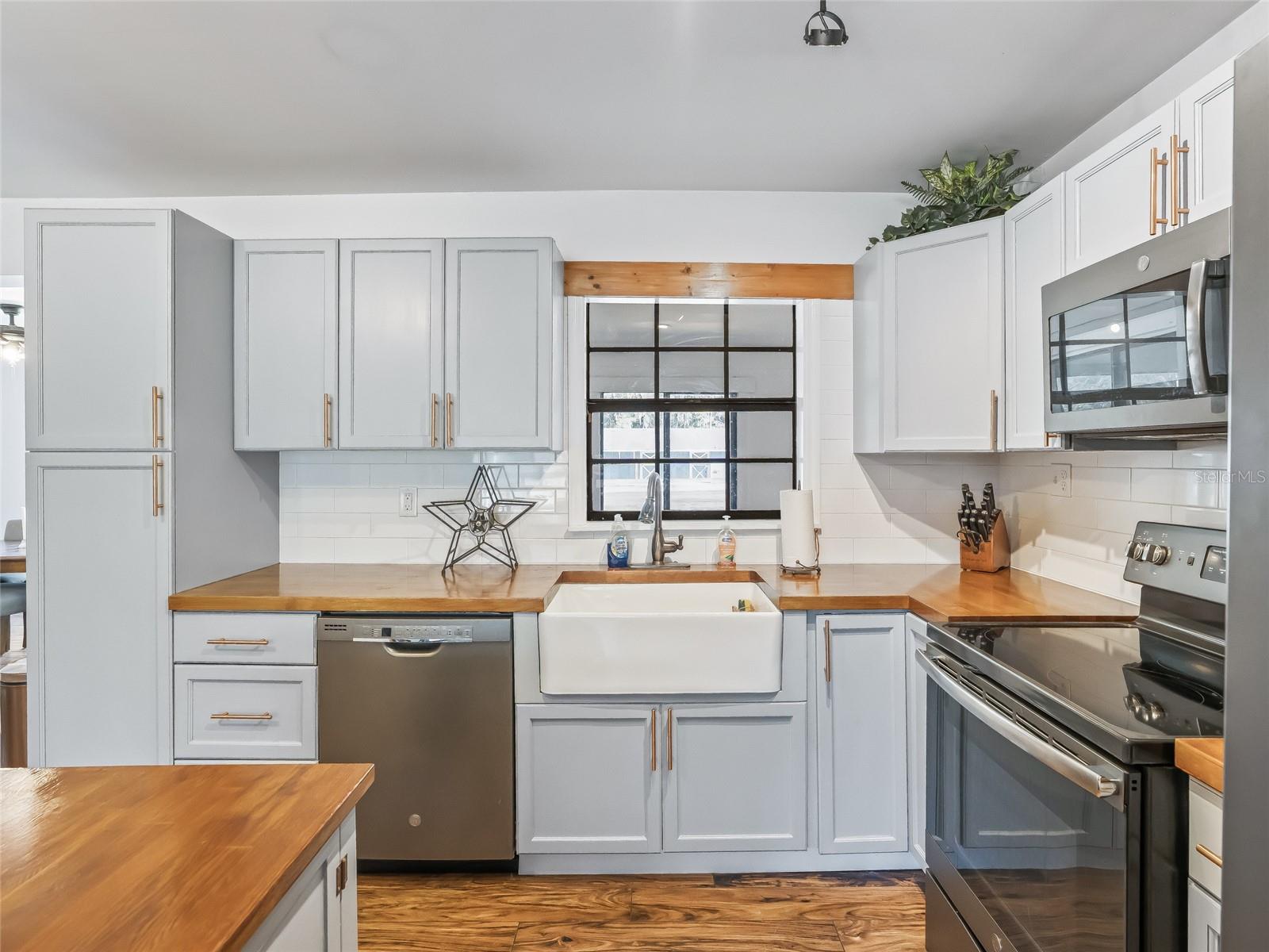 MEADOW WOOD FARMS UN 01 - Residential