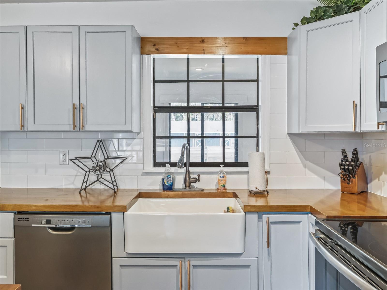 MEADOW WOOD FARMS UN 01 - Residential