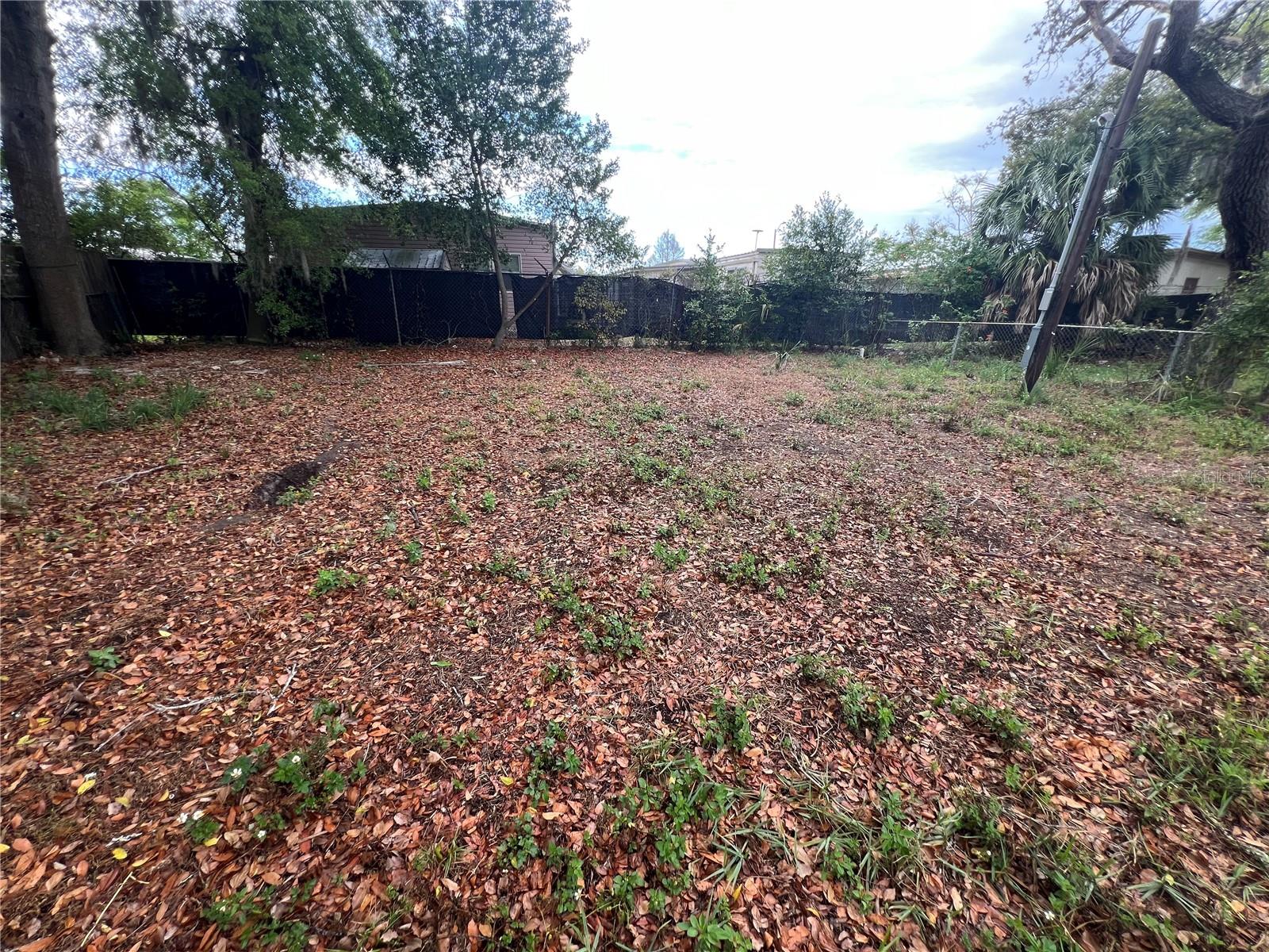 CONGRESS PARK - Land